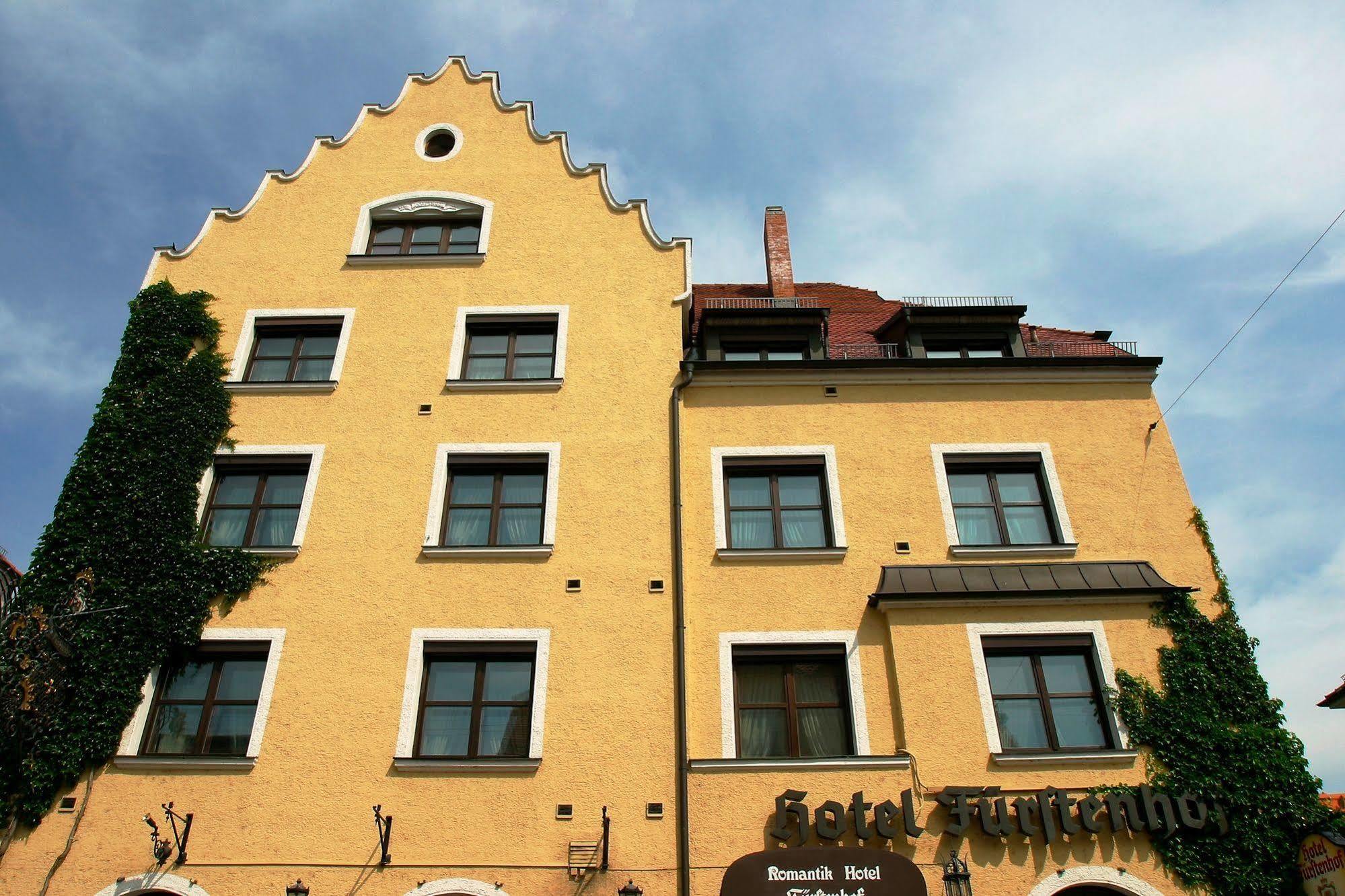 Simones Hotel Fuerstenhof Ландсгут Екстер'єр фото