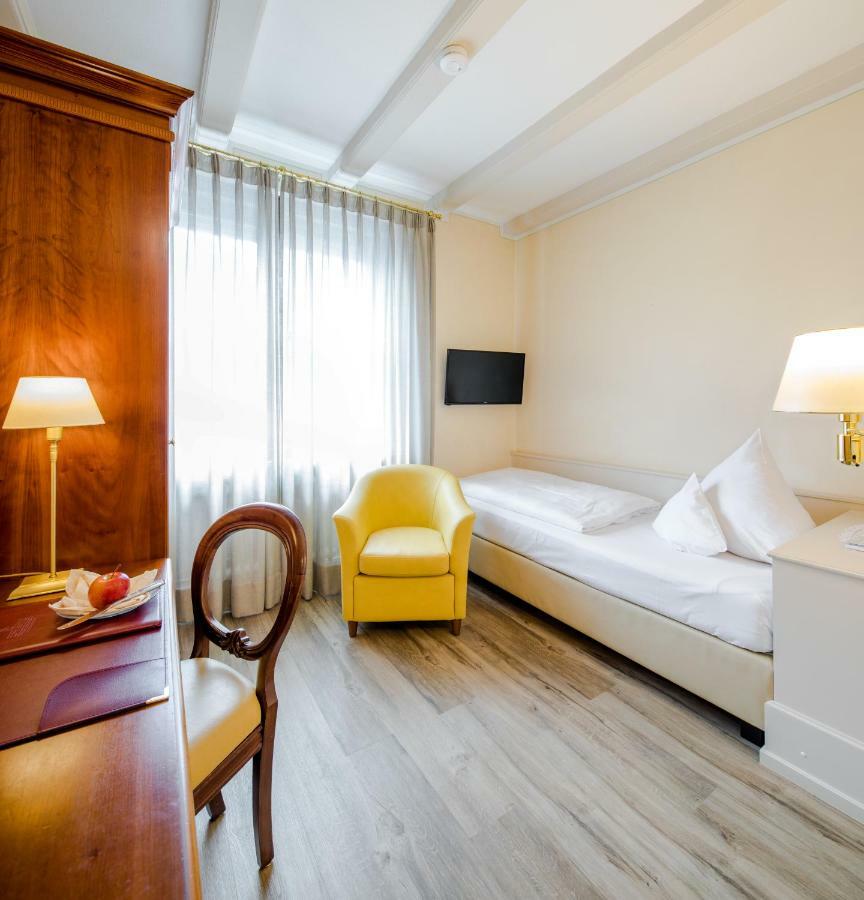 Simones Hotel Fuerstenhof Ландсгут Екстер'єр фото